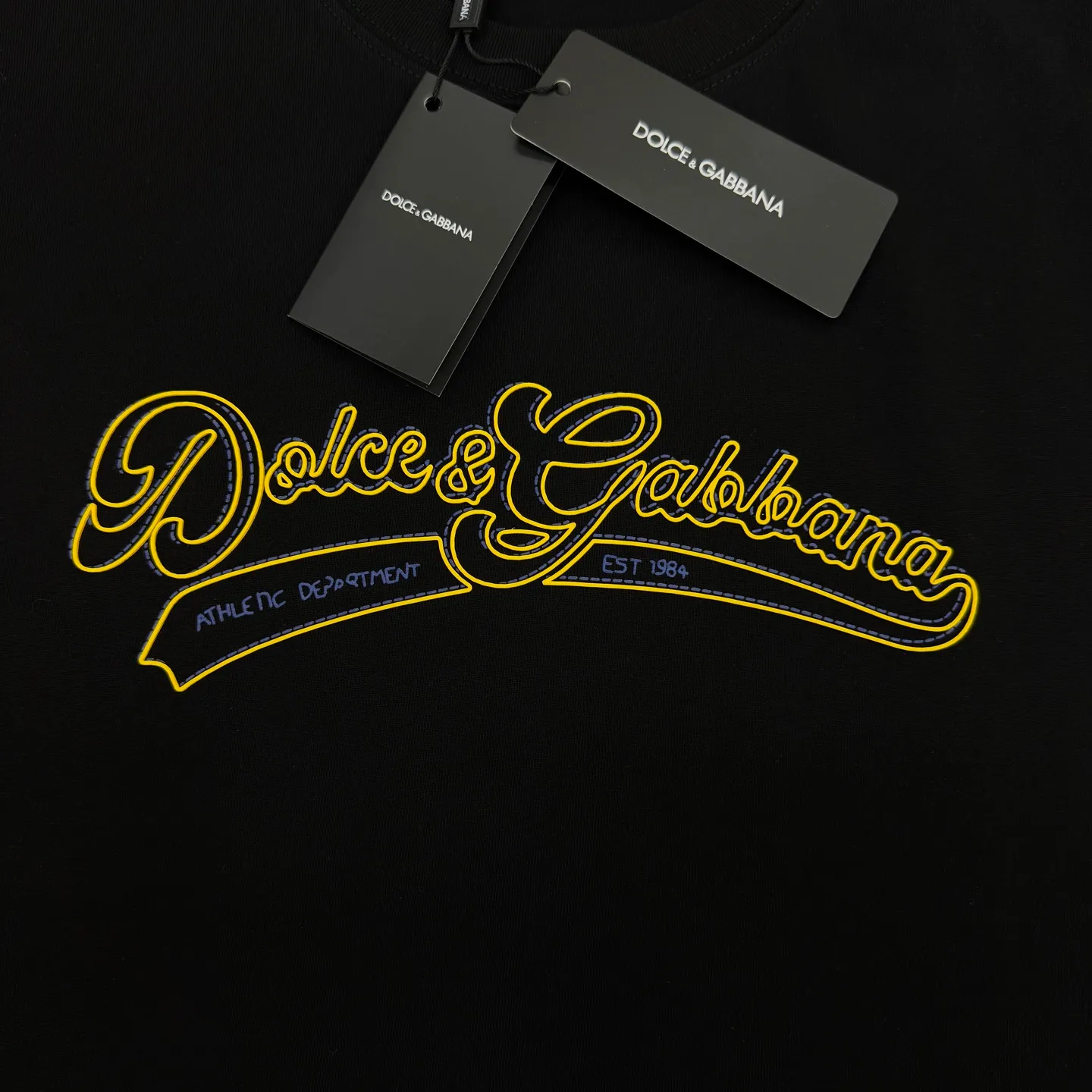 180 ⚜️ Dolce & Gabbana New Arrival T ， Same Style❤️ +“ATHLETIC DEPARTMENT EST ” ，Retro ！ . Breathable， White、Black、Dark Gray ， Gold Gray ， 。 ， ， . ！Sizes：S-3XL ❗️（175/145 L）